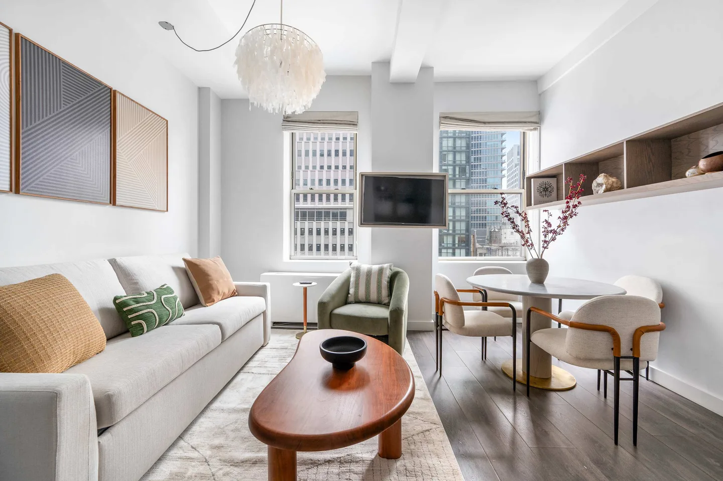 Luxury One Bedroom Apartment — 17 John